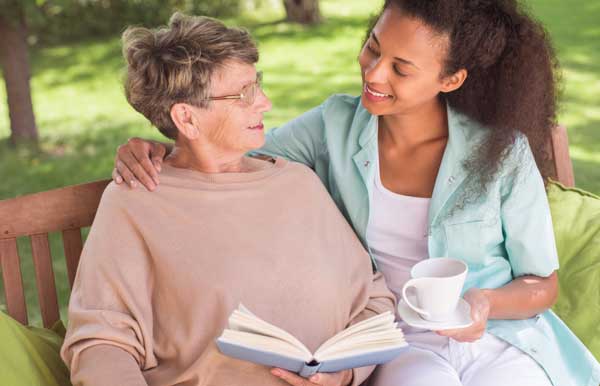 5 Reasons to become a home health aide.